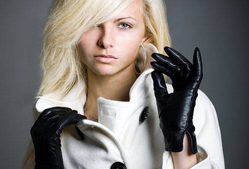 Polished leather gloves