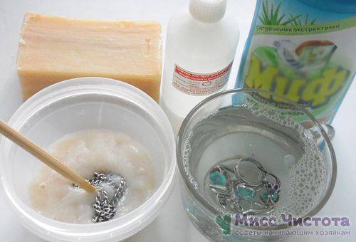 Soap gruel for cleaning silver jewelry