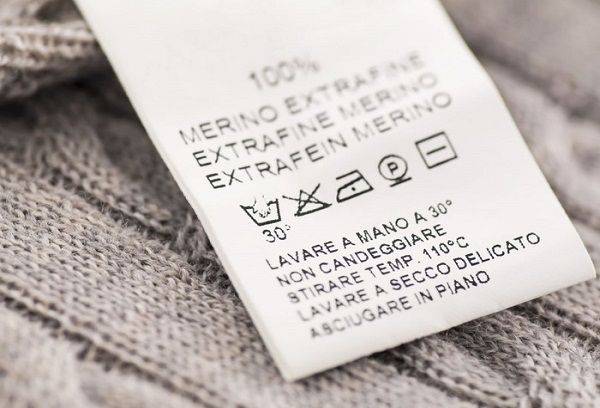 Etichetta di abbigliamento