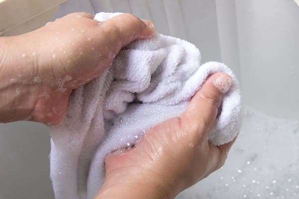 Serviettes à laver à la main