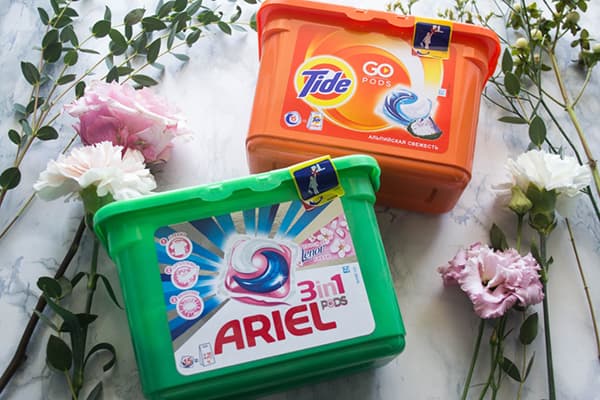 „Tide and Ariel“ skalbinių kapsulės