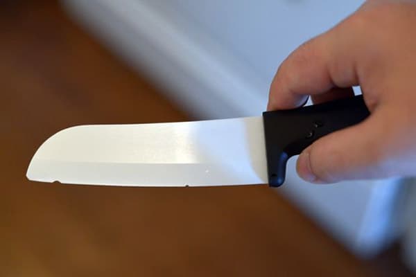 Couteau abîmé avec lame en céramique