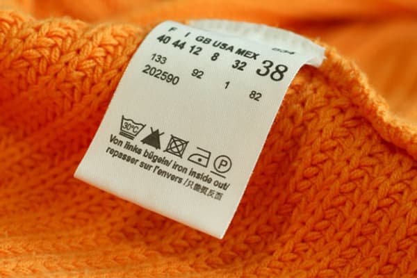 Etichetă tricotată