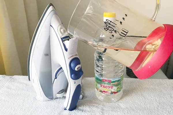 Cleaning the vinegar iron