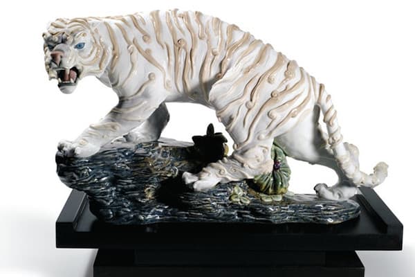 Estatuilla - tigre blanco